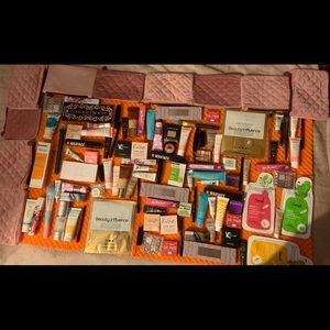 Ipsy makeup lot